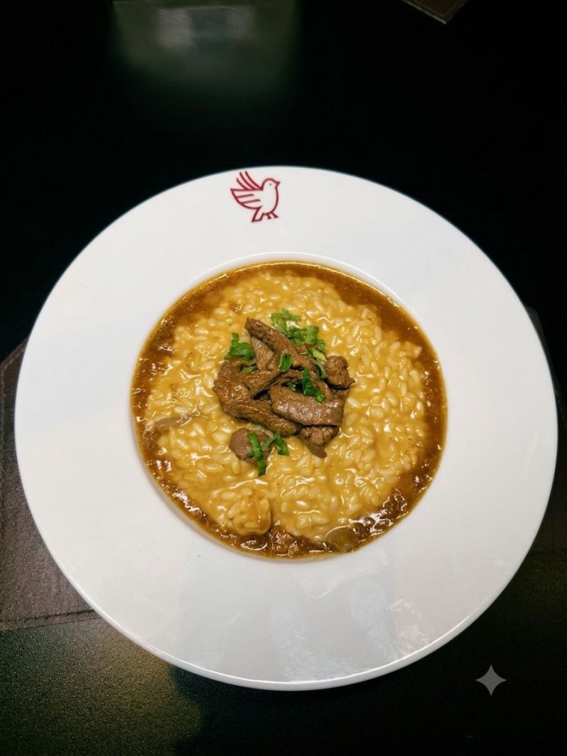 Risoto de Mignon ao Molho Demi-Glace